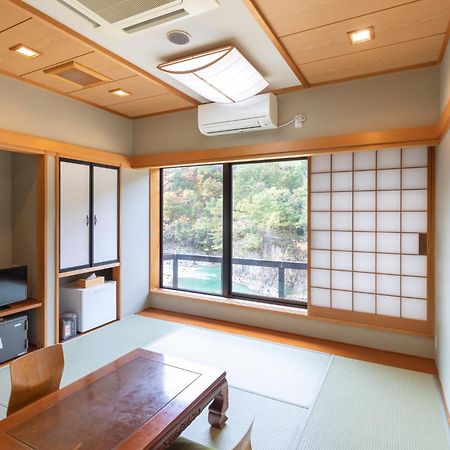 天然温泉白川郷の湯 Hotell Shirakawa  Exteriör bild