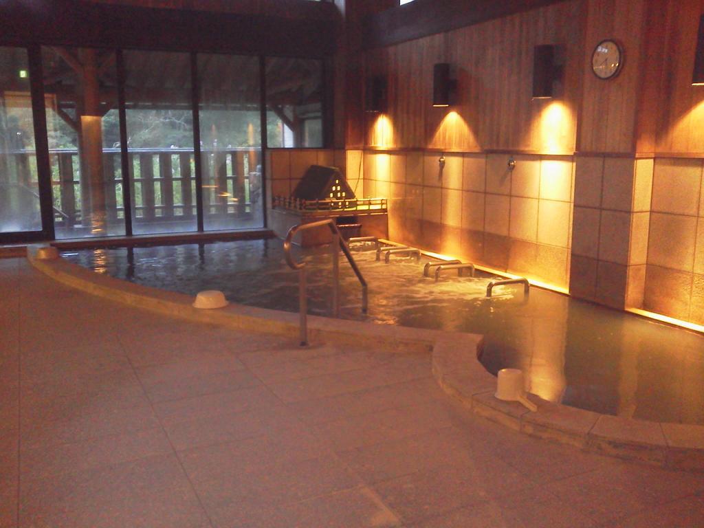 天然温泉白川郷の湯 Hotell Shirakawa  Exteriör bild